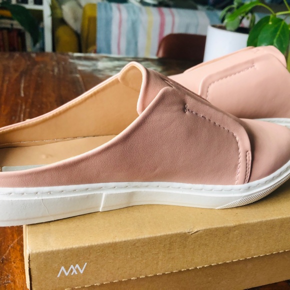 Matt & Nat NEW Elma VEGAN slides US10 EU 41 - Picture 5 of 8
